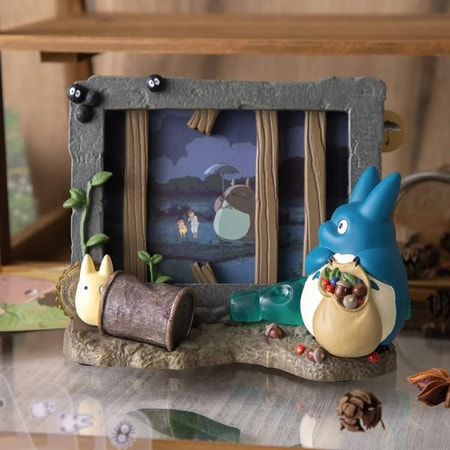 Kiki la petite sorcière - Cadre diorama Totoro & la maison des Kusakabe