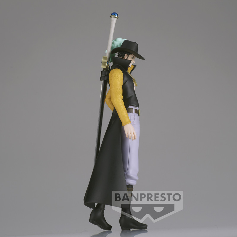 One Piece - The Shukko - Dracule Mihawk Statue 16cm