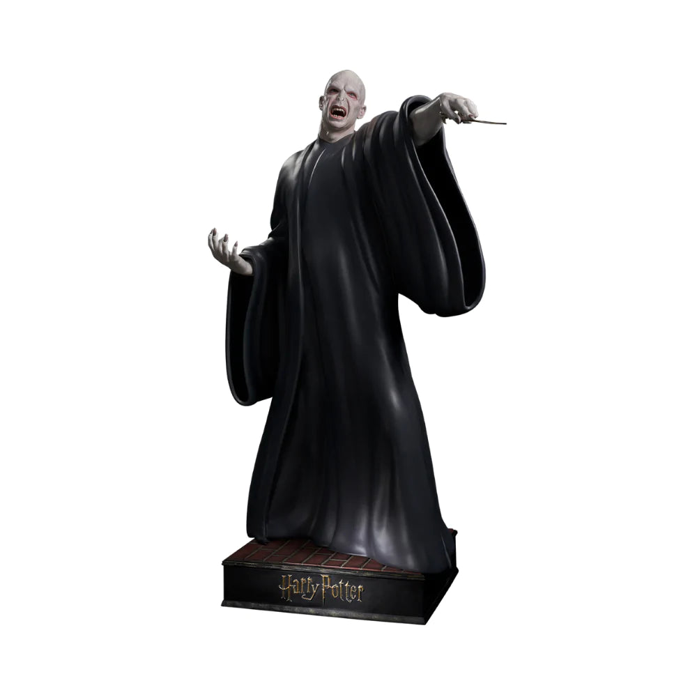 Harry Potter et les Reliques de la Mort - Statue taille réelle Voldemort (Base incluse)